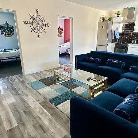 Wizards Corner Spacious 3 Bed Near Watford Junction Bagian luar foto